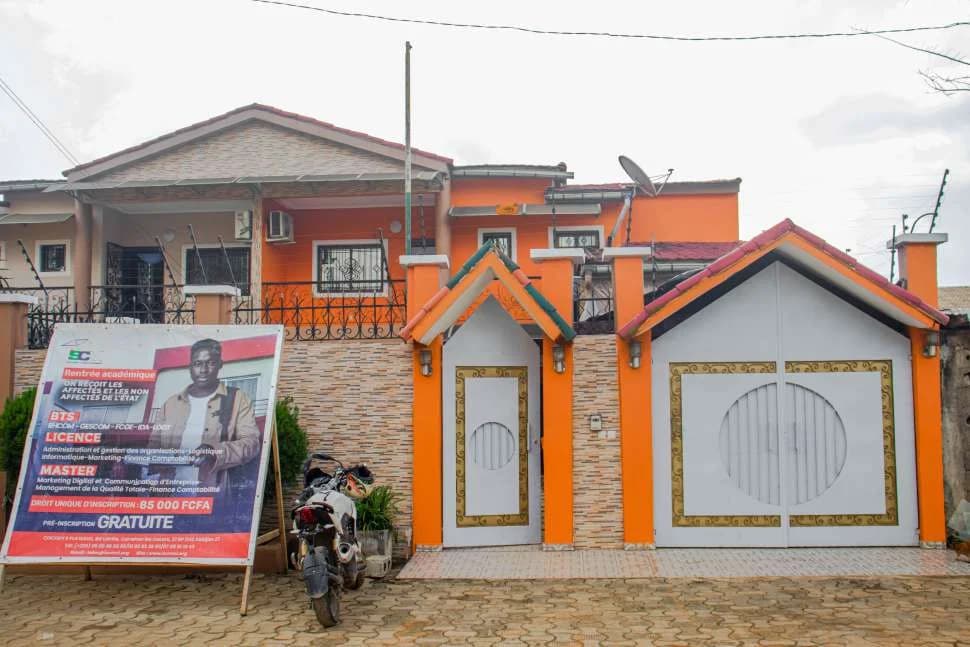 Devanture de l'ISCM — Cité Bnetd, Cocody, Abidjan
